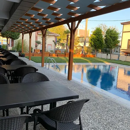 Akcayzeytin Hotel *